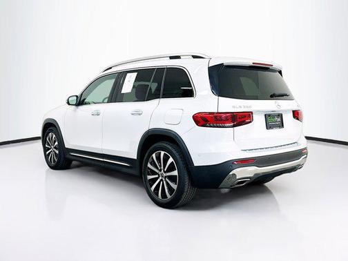 Digital White Metallic 2023 Mercedes-Benz GLB 250 4MATIC