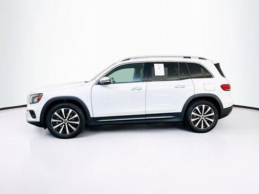 Digital White Metallic 2023 Mercedes-Benz GLB 250 4MATIC