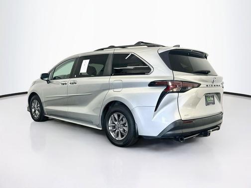 Celestial Silver Metallic 2024 Toyota Sienna XLE