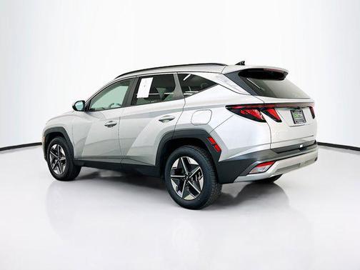 Shimmering Silver 2025 Hyundai TUCSON SEL