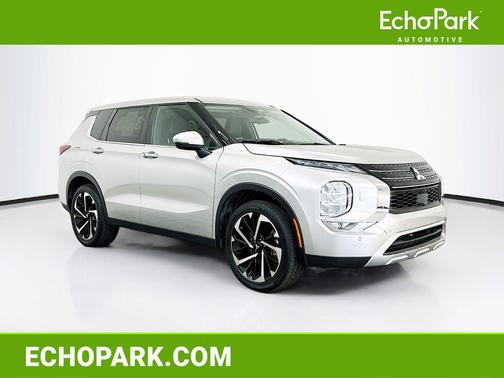 Alloy Silver Metallic 2024 Mitsubishi Outlander SE S-AWC