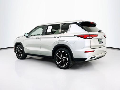 Alloy Silver Metallic 2024 Mitsubishi Outlander SE S-AWC