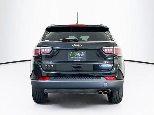 Diamond Black Crystal Pearlcoat 2018 Jeep Compass Limited