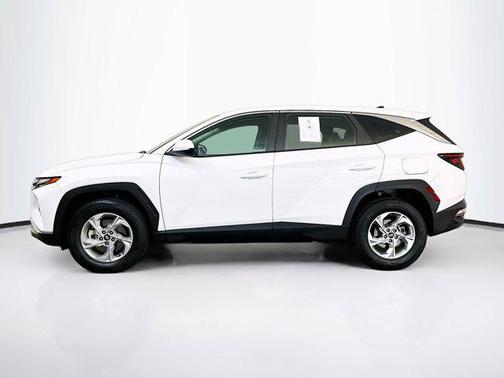 2023 Hyundai TUCSON SE