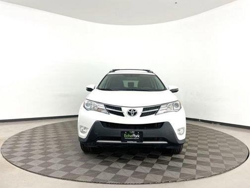 Photo 2 of 36 of 2013 Toyota RAV4 XLE
