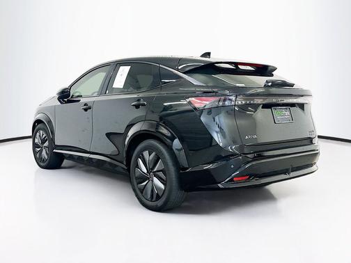 Black Diamond Pearl 2023 Nissan ARIYA EVOLVE+