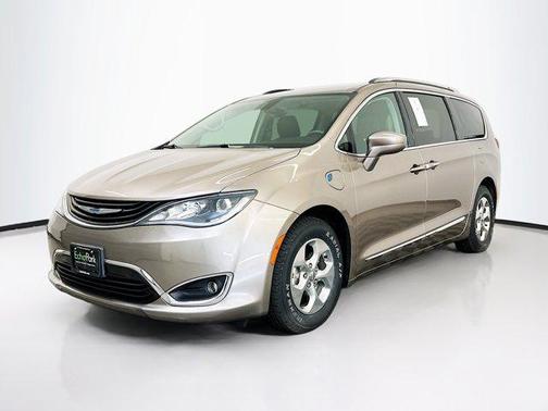 2018 Chrysler Pacifica Hybrid Touring L
