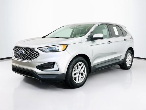 Iconic Silver Metallic 2024 Ford Edge SEL