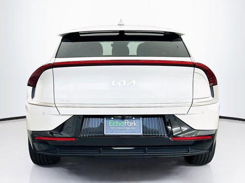 Glacier 2024 Kia EV6 Wind