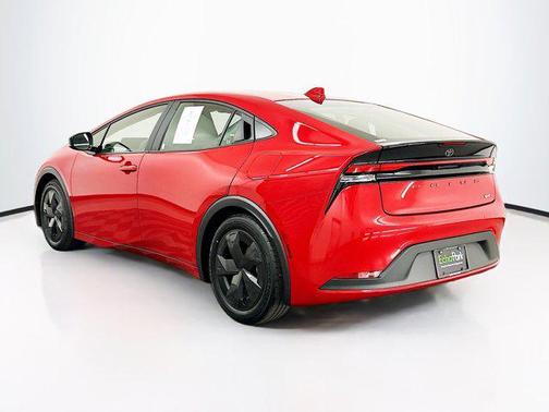 2025 Toyota Prius LE