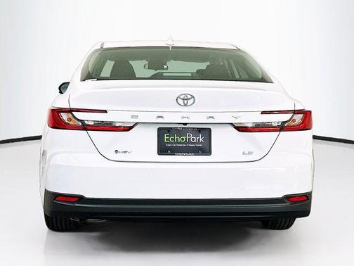 Ice Cap 2025 Toyota Camry LE