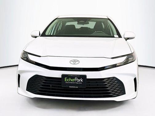 Ice Cap 2025 Toyota Camry LE