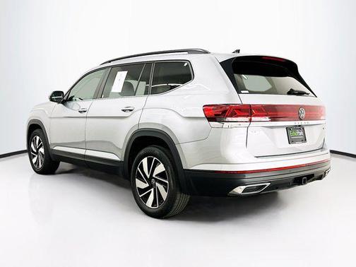 2024 Volkswagen Atlas 2.0T SE w/Technology 4MOTION