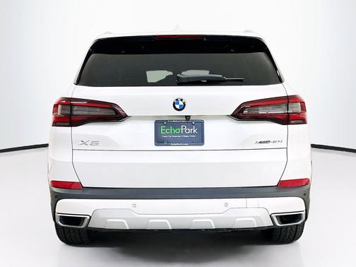 Mineral White Metallic 2022 BMW X5 xDrive40i
