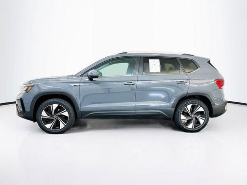 Platinum Gray Metallic 2023 Volkswagen Taos 1.5T SE