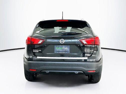 Magnetic Black Pearl 2019 Nissan Rogue Sport SV