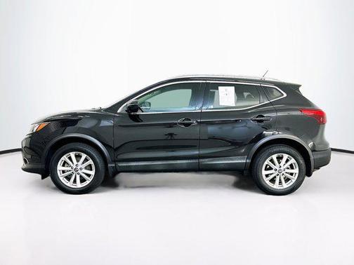 Magnetic Black Pearl 2019 Nissan Rogue Sport SV
