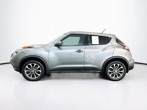 Gun Metallic 2017 Nissan Juke SV