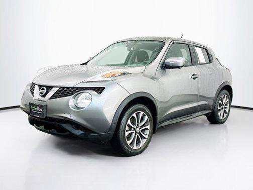 Gun Metallic 2017 Nissan Juke SV