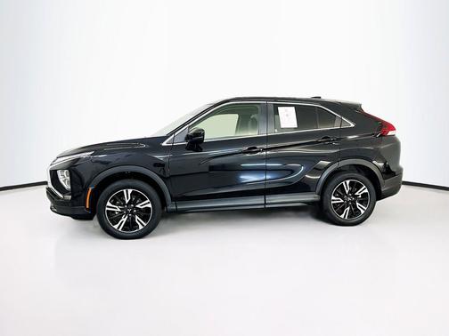 Labrador Black Pearl 2025 Mitsubishi Eclipse Cross SE