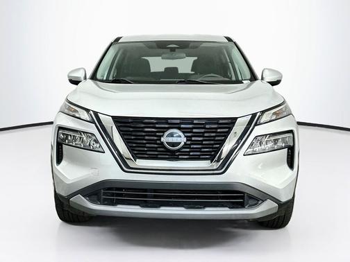 Brilliant Silver Metallic 2022 Nissan Rogue SV