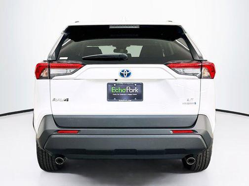 2021 Toyota RAV4 Hybrid LE