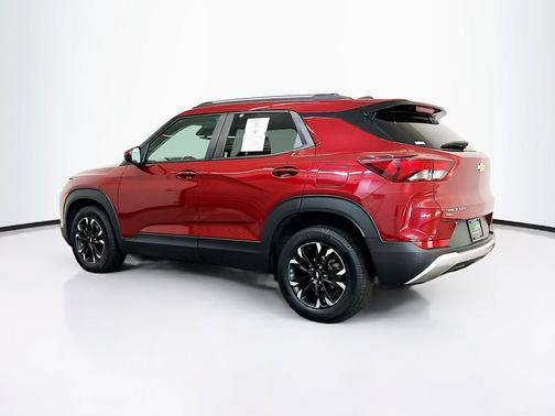 Crimson Metallic 2022 Chevrolet Trailblazer LT
