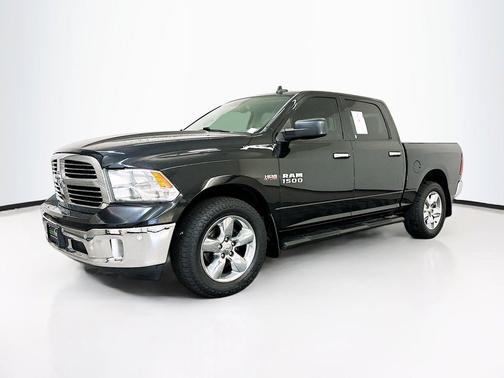 Brilliant Black Crystal Pearlcoat 2017 RAM 1500 Big Horn
