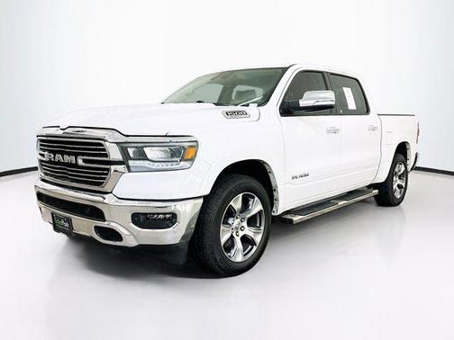 Bright White Clearcoat 2022 RAM 1500 Laramie