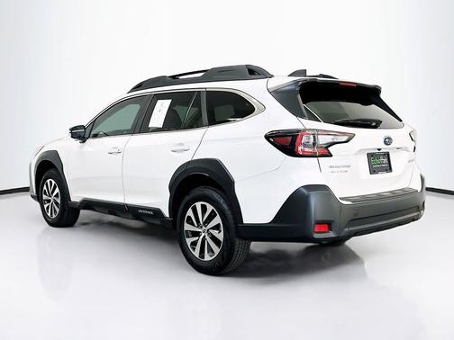 Crystal White Pearl 2025 Subaru Outback Premium