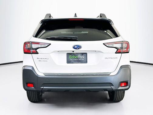 Crystal White Pearl 2025 Subaru Outback Premium