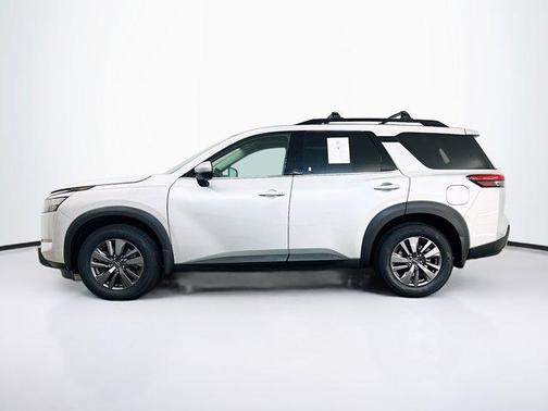 2023 Nissan Pathfinder SV 4WD