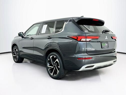 Alloy Silver Metallic 2024 Mitsubishi Outlander SE S-AWC