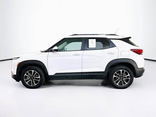 Summit White 2025 Chevrolet Trailblazer LT