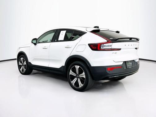 Crystal White Metallic 2023 Volvo C40 Recharge Pure Electric Twin Core