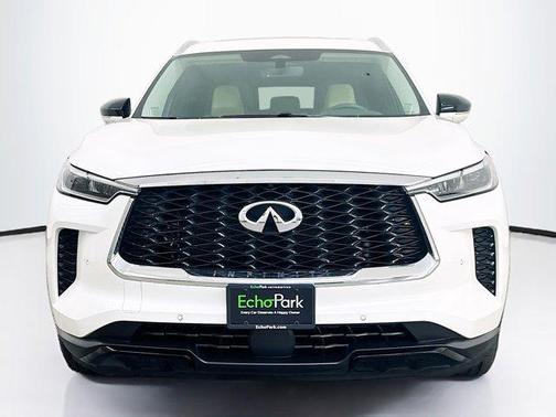 Majestic White 2023 INFINITI QX60 Luxe