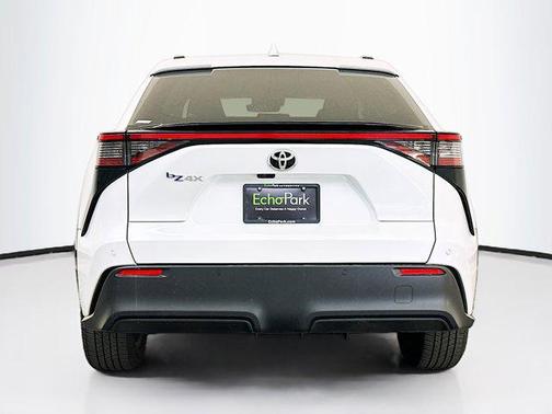 2024 Toyota bZ4X XLE