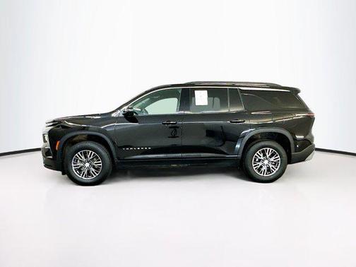 Mosaic Black Metallic 2024 Chevrolet Traverse LT