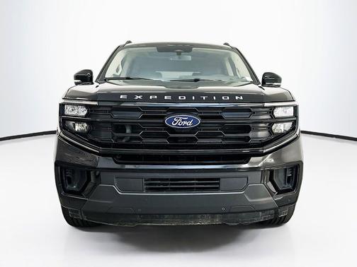 Agate Black Metallic 2025 Ford Expedition Max Active 4x4