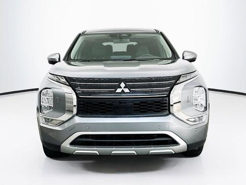 Alloy Silver Metallic 2024 Mitsubishi Outlander SE S-AWC
