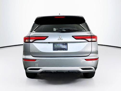 Alloy Silver Metallic 2024 Mitsubishi Outlander SE S-AWC