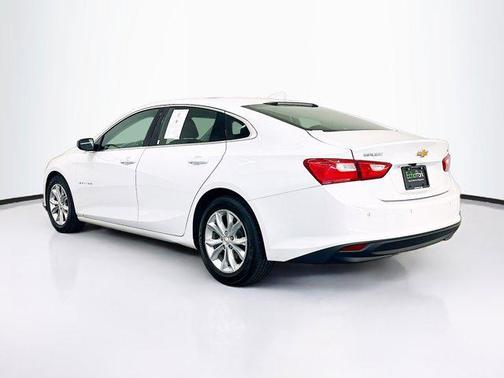 Summit White 2024 Chevrolet Malibu FWD 1LT