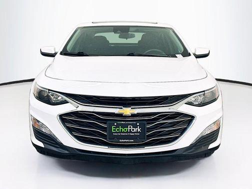 Summit White 2024 Chevrolet Malibu FWD 1LT