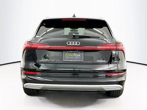 2021 Audi e-tron Premium