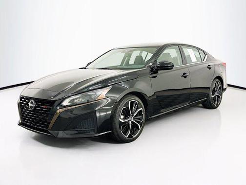 2023 Nissan Altima SR FWD