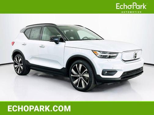 Glacier Silver Metallic 2021 Volvo XC40 Recharge Pure Electric P8