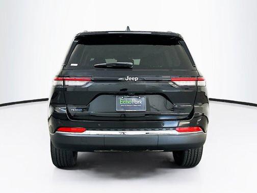 Diamond Black Crystal Pearlcoat 2024 Jeep Grand Cherokee 4xe Base