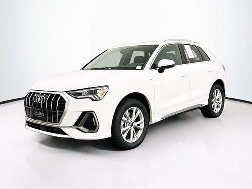 2023 Audi Q3 Premium 45 TFSI S line quattro Tiptronic