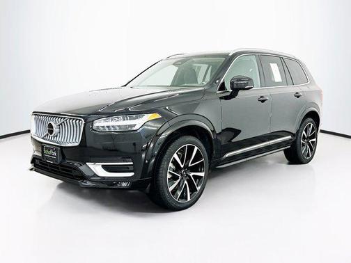 2024 Volvo XC90 B6 Plus Bright Theme 6-Seater