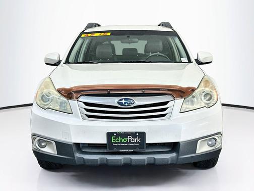 Satin White Pearl 2010 Subaru Outback 2.5 i Premium